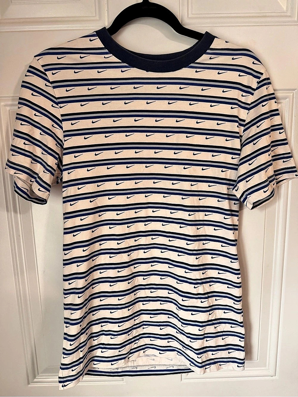 Nike NSW Club Stripe T-Shirt Striped Cream & Blue Small